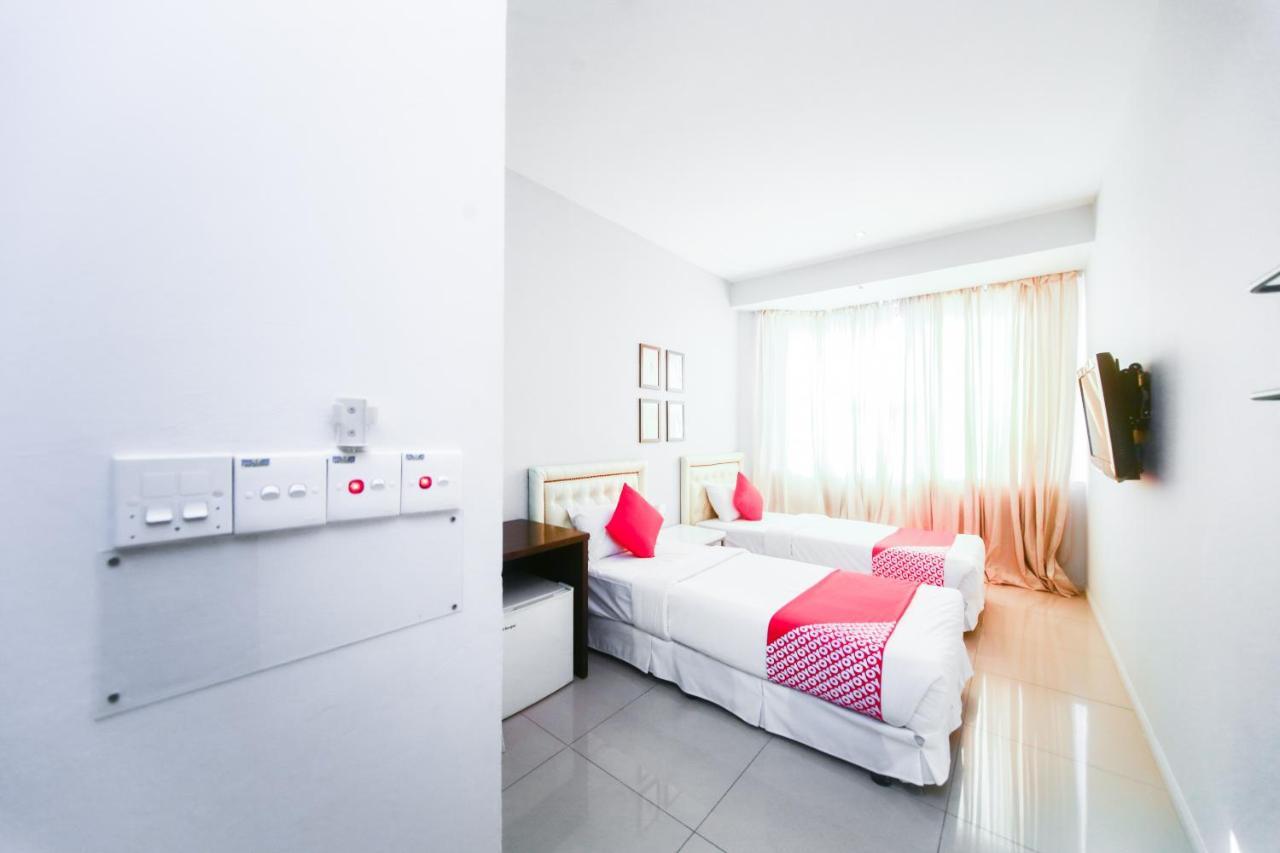 Oyo 777 Epal Hotel Kota Kinabalu Kültér fotó